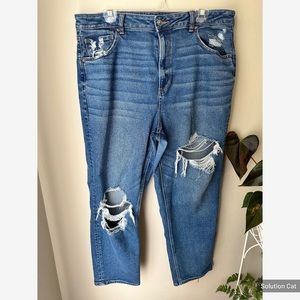 American Eagle Ripped Straight Leg Mom Jeans